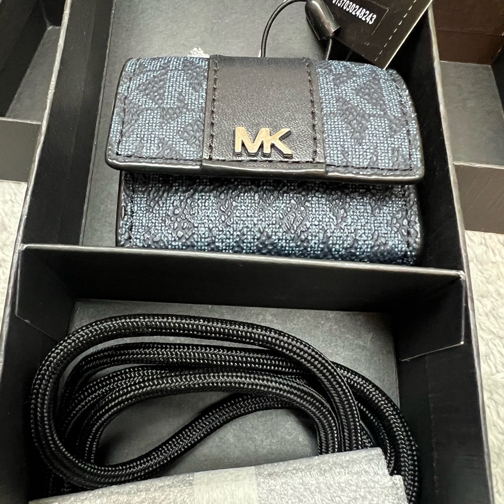 Cute MICHAEL KORS blue holder for AirPods new inbox full package